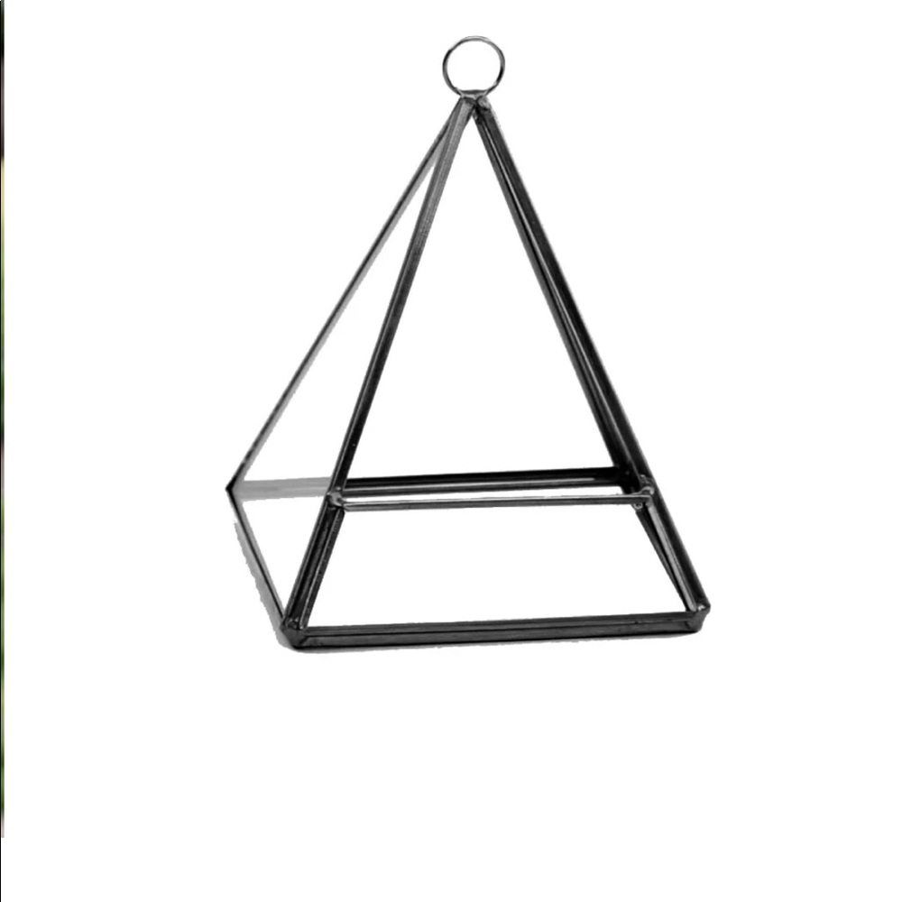 🪴Pyramid Terrarium🕊HOST PICK - Picture 3 of 4